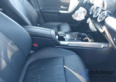 2022 Mercedes-Benz Glb 250 4Matic z USA, uszkodzony, nr VIN W1N4M4HB7NW193392